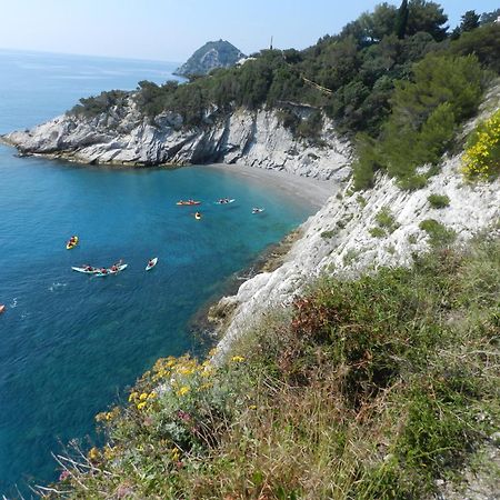 Il Giardino Sull'Isola - Appartamento - Bergeggi Eksteriør bilde